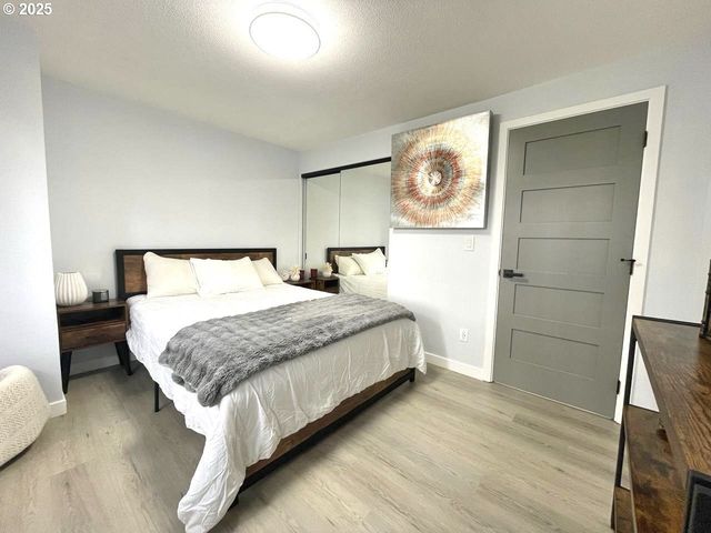 344 CERVANTES Cir, Lake Oswego, OR 97035