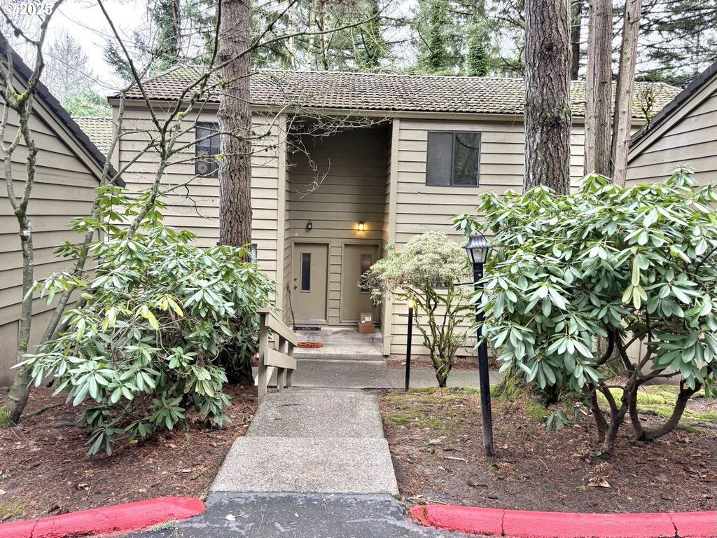 344 CERVANTES Cir, Lake Oswego, OR 97035