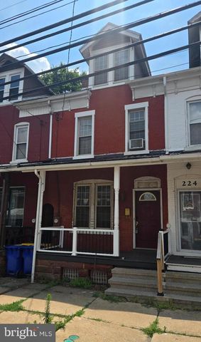 222 W HIGH ST, Womelsdorf, PA 19567
