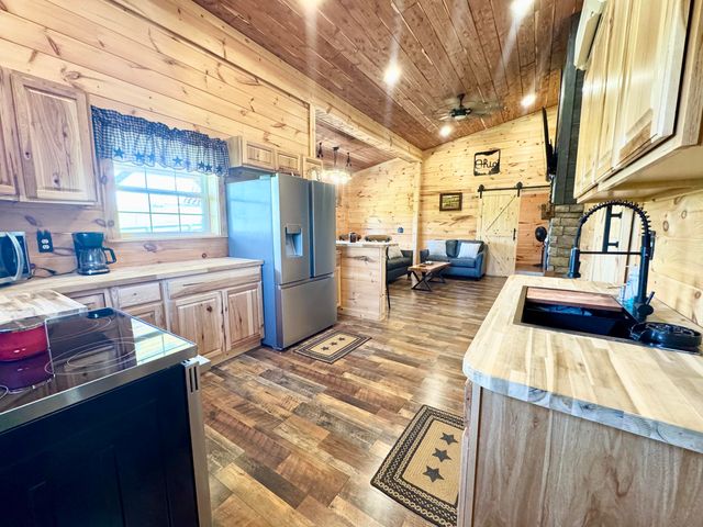 6450 Highway 761, Nancy, KY 42544