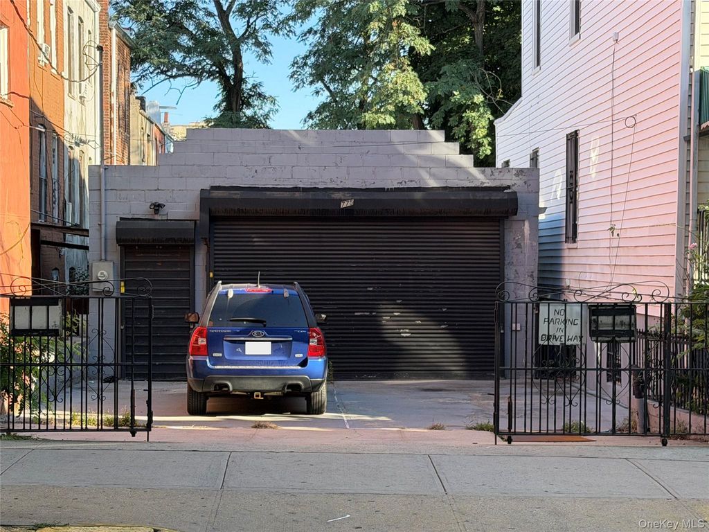 775 Livonia Avenue, Brooklyn, NY 11207 — photo 2