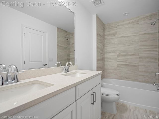 3318 Roseford Boulevard, Ann Arbor, MI 48105