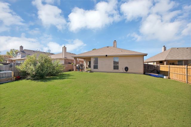 10864 Irish Glen Trail, Fort Worth, TX 76052