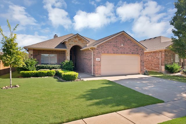 10864 Irish Glen Trail, Fort Worth, TX 76052