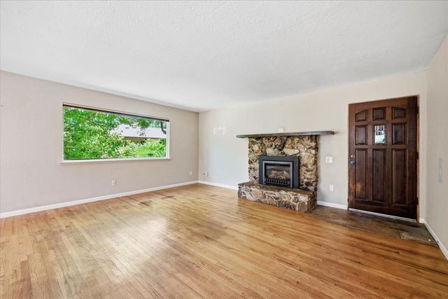 10080 Braemar Way, Grass Valley, CA 95949
