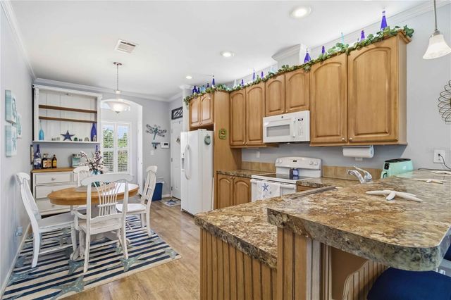 915 50TH AVENUE W, Bradenton, FL 34207