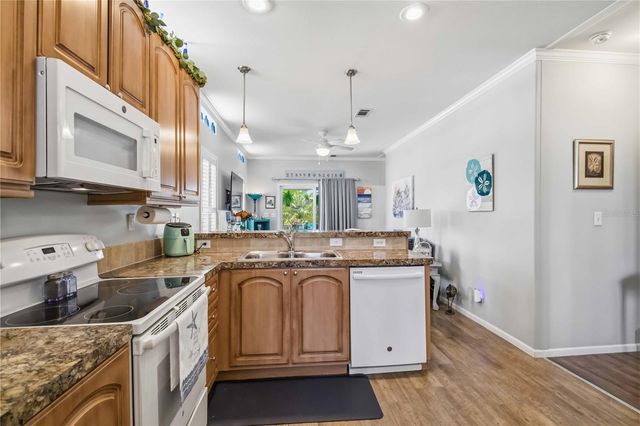 915 50TH AVENUE W, Bradenton, FL 34207