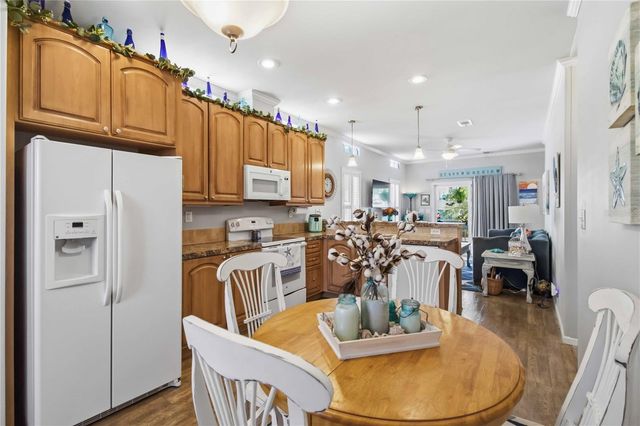 915 50TH AVENUE W, Bradenton, FL 34207