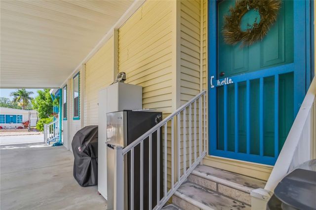 915 50TH AVENUE W, Bradenton, FL 34207