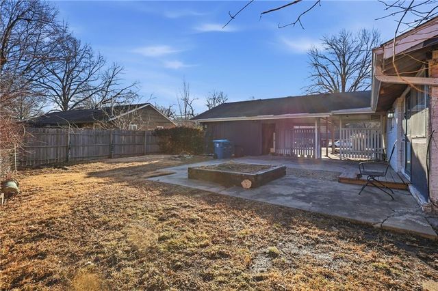 7725 Lamar Avenue, Prairie Village, KS 66208