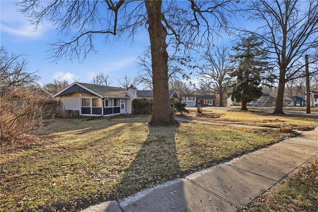 7725 Lamar Avenue, Prairie Village, KS 66208