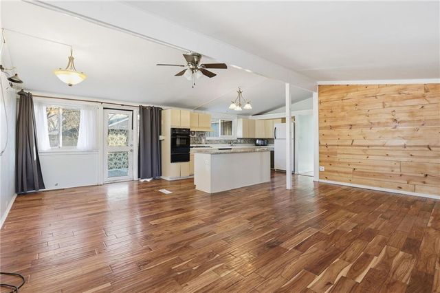 7725 Lamar Avenue, Prairie Village, KS 66208