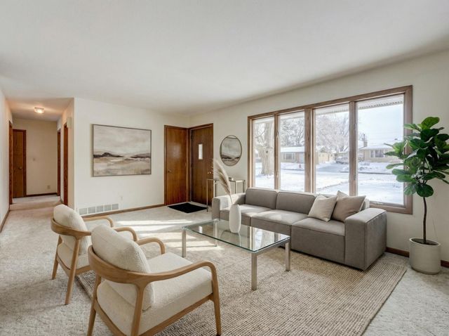 1542 Aldrich Avenue, Hudson, WI 54016