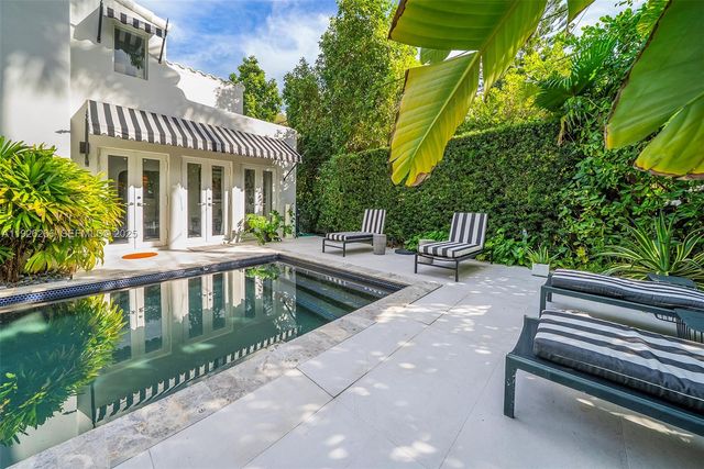 2729 N Bay Rd, Miami Beach, FL 33140