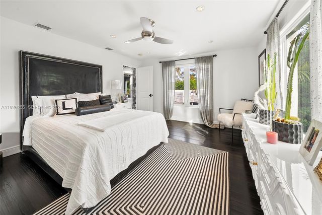 2729 N Bay Rd, Miami Beach, FL 33140