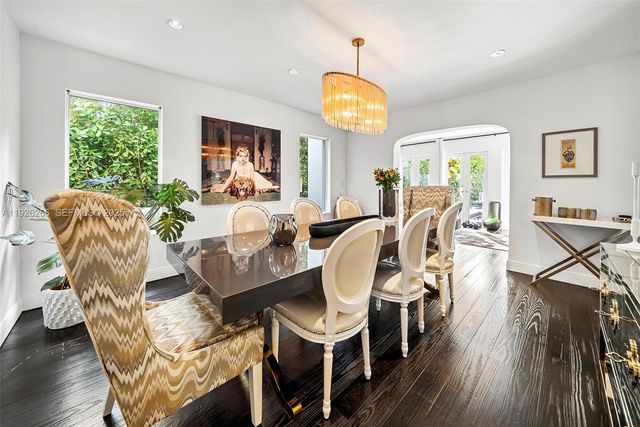 2729 N Bay Rd, Miami Beach, FL 33140