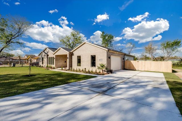 1507 Elk Creek Road, Dallas, TX 75253