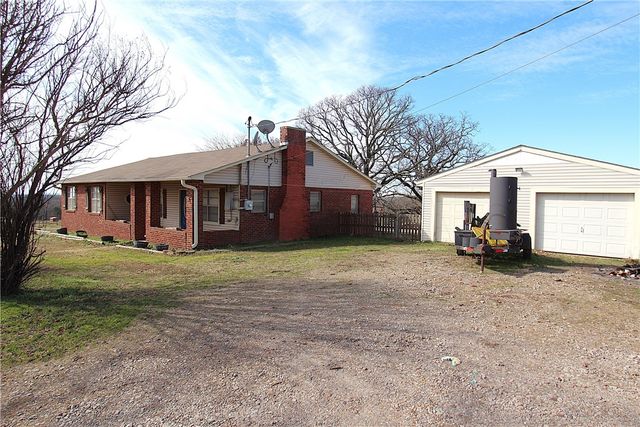 11201 Emma Road, Mountainburg, AR 72946