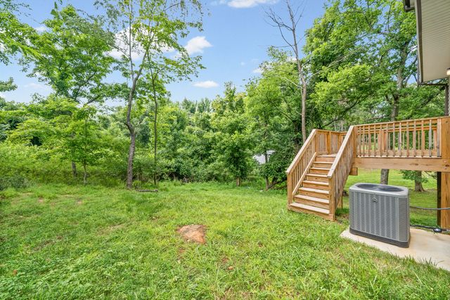 134 Cross Ln, Clarksville, TN 37040