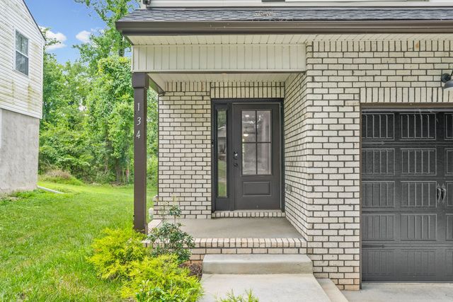 134 Cross Ln, Clarksville, TN 37040
