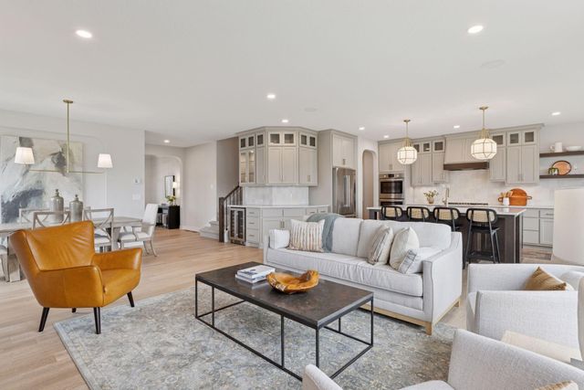 4167 Arbor Drive, Woodbury, MN 55129