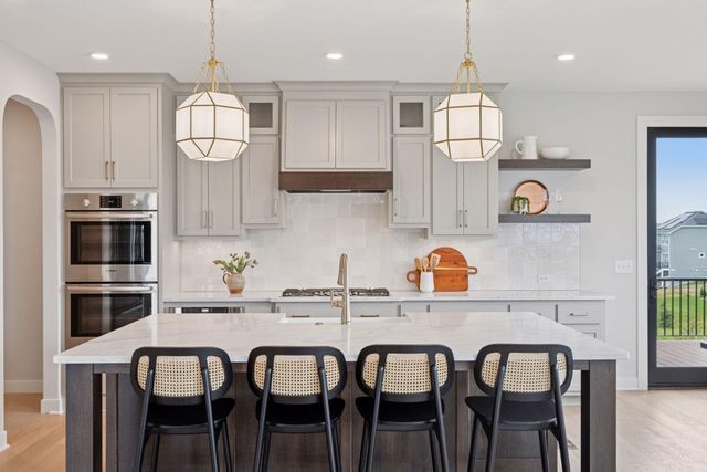 4167 Arbor Drive, Woodbury, MN 55129