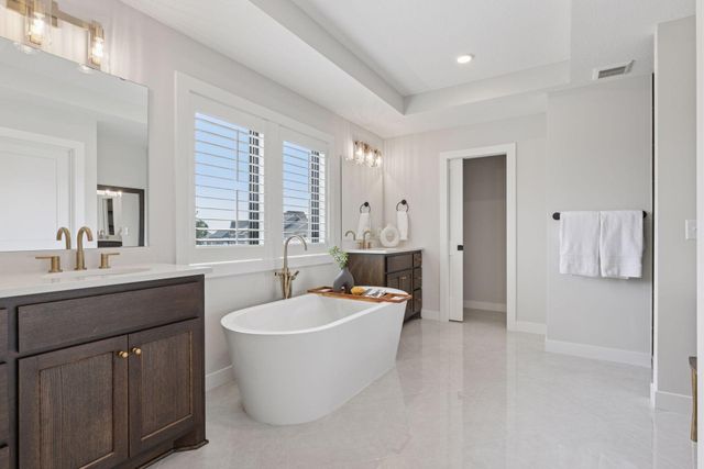 4167 Arbor Drive, Woodbury, MN 55129