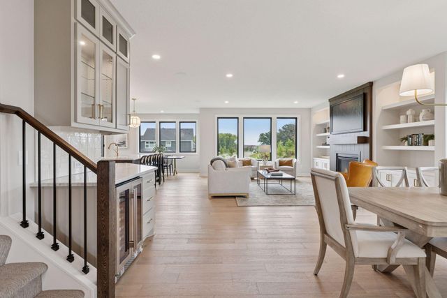 4167 Arbor Drive, Woodbury, MN 55129