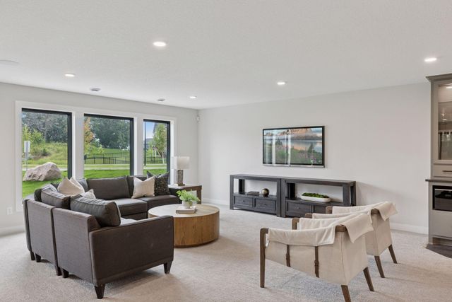 4167 Arbor Drive, Woodbury, MN 55129