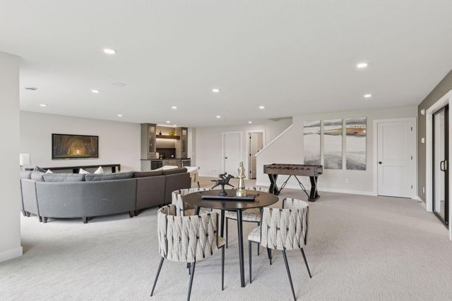 4167 Arbor Drive, Woodbury, MN 55129