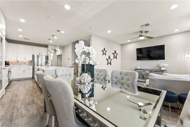 180 Petaluma Valley Drive, Las Vegas, NV 89138
