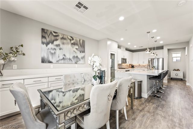 180 Petaluma Valley Drive, Las Vegas, NV 89138