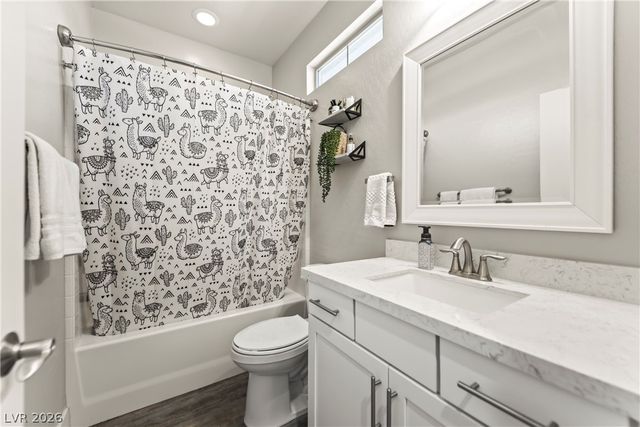 180 Petaluma Valley Drive, Las Vegas, NV 89138