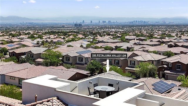 180 Petaluma Valley Drive, Las Vegas, NV 89138