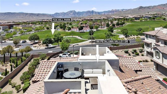 180 Petaluma Valley Drive, Las Vegas, NV 89138
