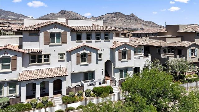 180 Petaluma Valley Drive, Las Vegas, NV 89138