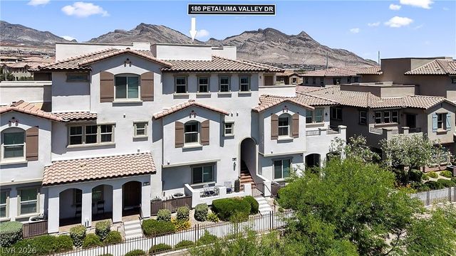 180 Petaluma Valley Drive, Las Vegas, NV 89138