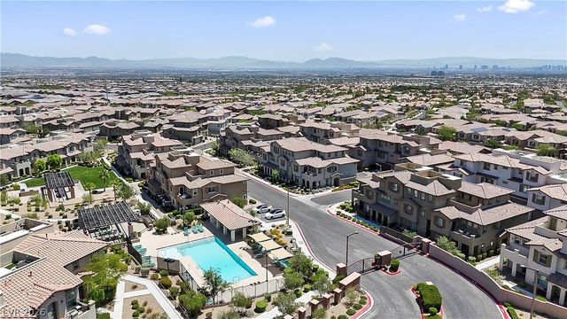 180 Petaluma Valley Drive, Las Vegas, NV 89138