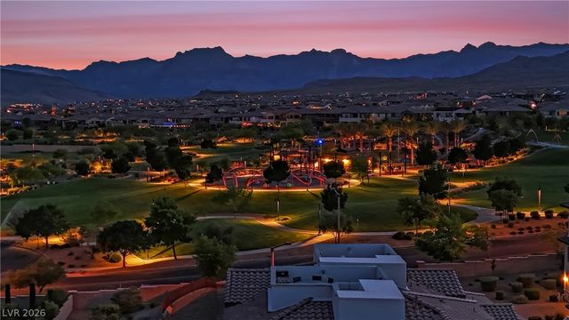 180 Petaluma Valley Drive, Las Vegas, NV 89138