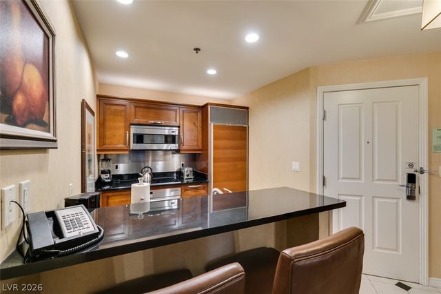 145 East HARMON Avenue 2102, Las Vegas, NV 89109