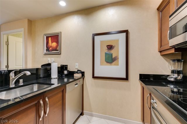 145 East HARMON Avenue 2102, Las Vegas, NV 89109