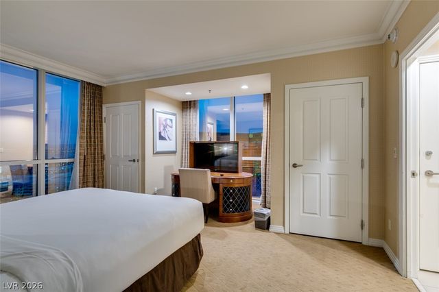 145 East HARMON Avenue 2102, Las Vegas, NV 89109