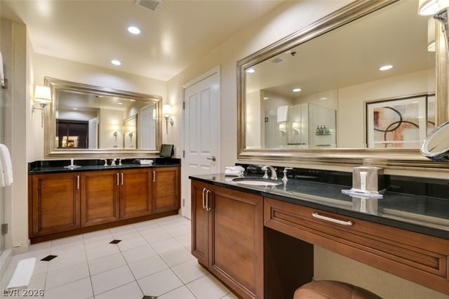 145 East HARMON Avenue 2102, Las Vegas, NV 89109