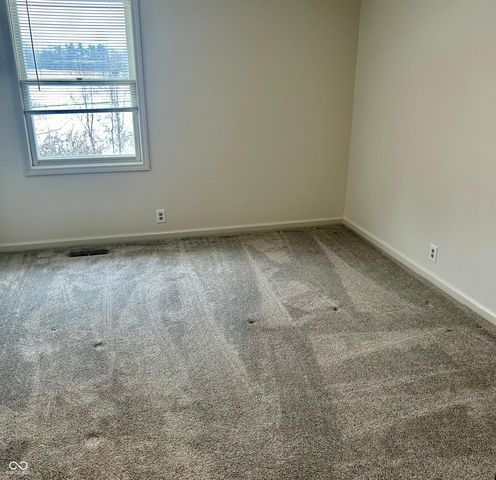 616-618 Hillcrest Circle, Seymour, IN 47274