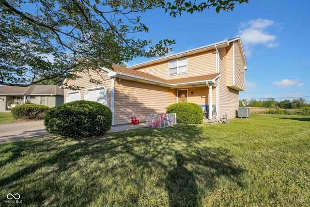 616-618 Hillcrest Circle, Seymour, IN 47274