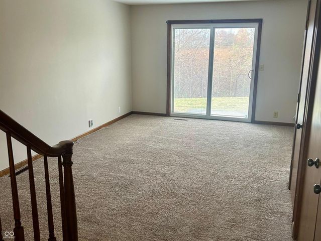 616-618 Hillcrest Circle, Seymour, IN 47274
