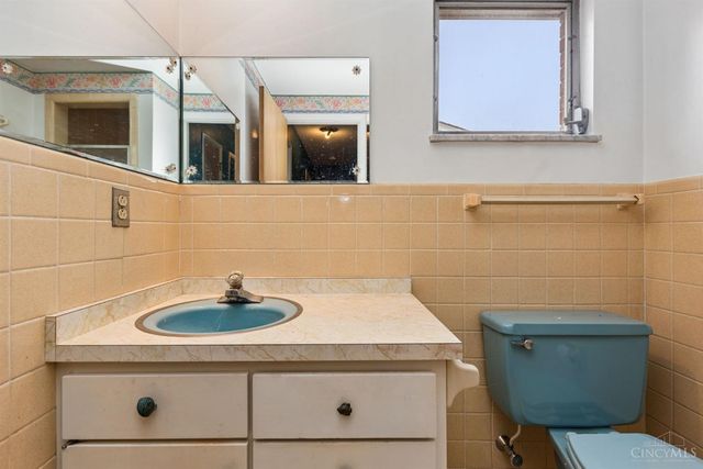 2951 Blue Haven Terrace, Cincinnati, OH 45238