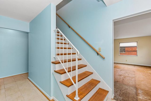 2951 Blue Haven Terrace, Cincinnati, OH 45238