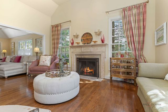 1730 Yale Court, Lake Forest, IL 60045