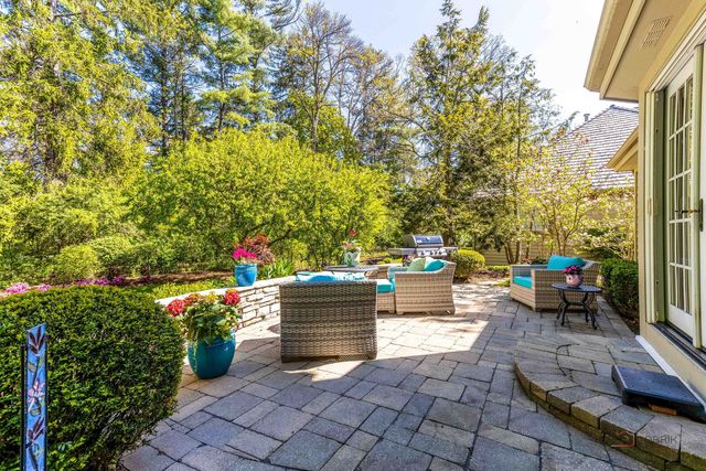 1730 Yale Court, Lake Forest, IL 60045